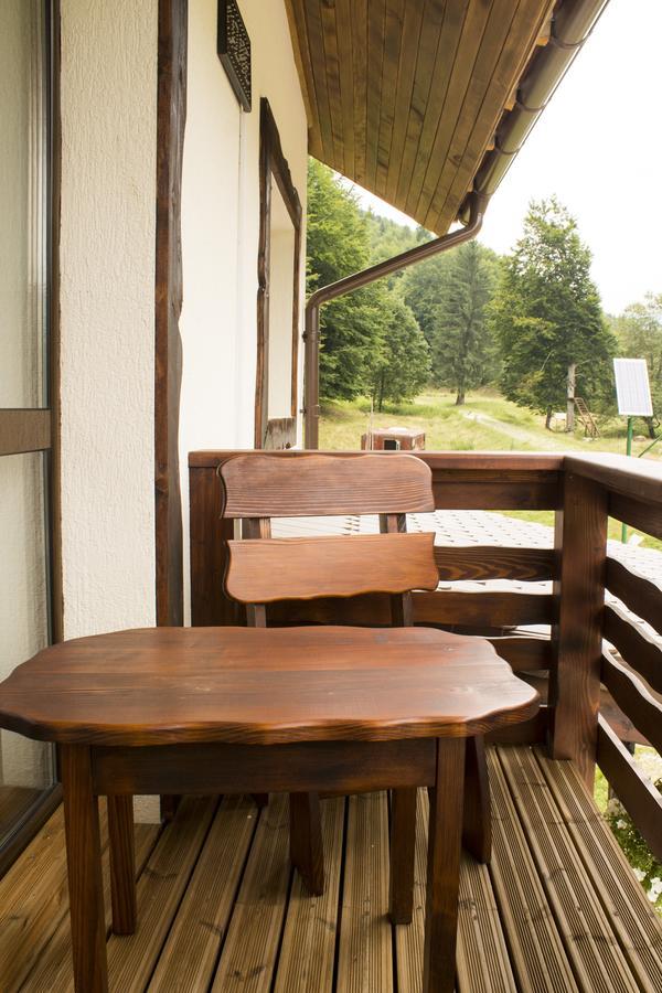 Cabana Barlogul Lupilor Villa Berevoesti Ngoại thất bức ảnh